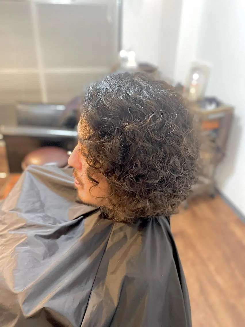 ロング パーマ メンズ メンズパーマ スパイラルパーマ Luzir⭐︎ GEN⭐︎のヘアスタイル