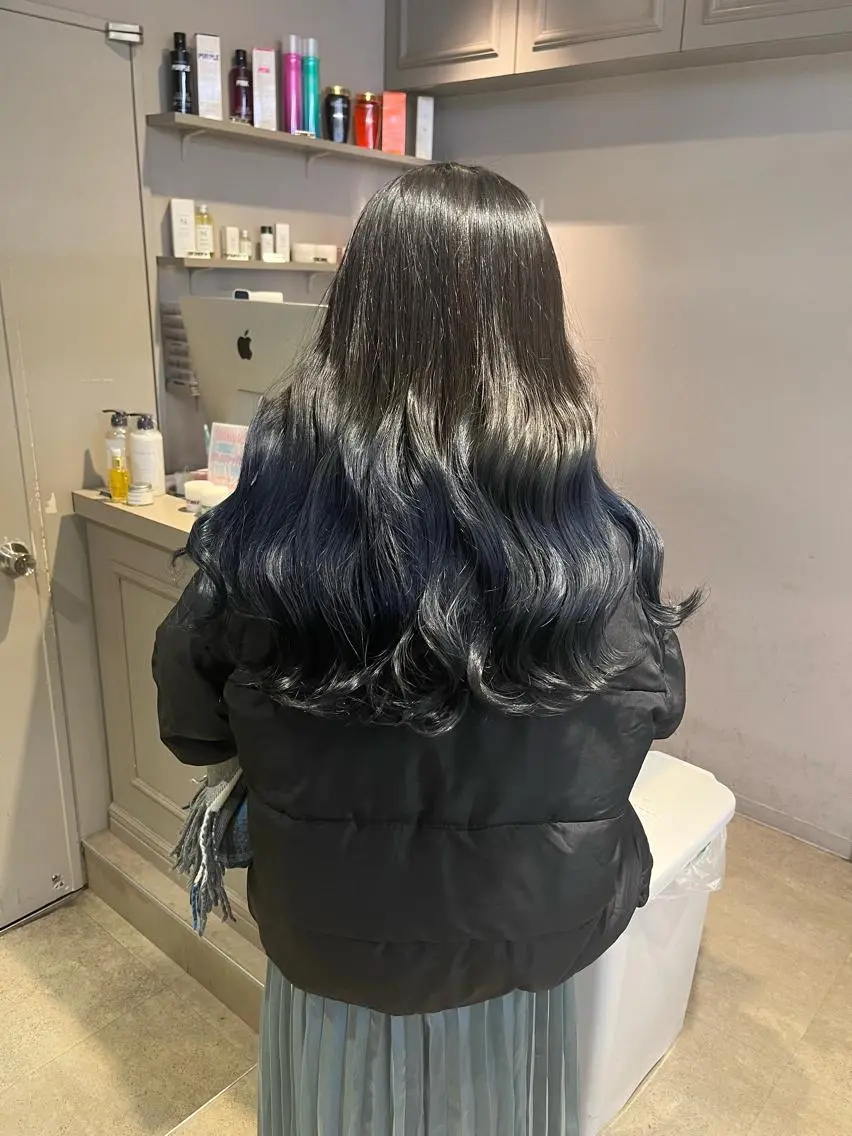 ロング ヘアカラー トリートメント ヘッドスパ ヘアセット 寒色/ベージュヘア ブリーチありMiOのヘアスタイル