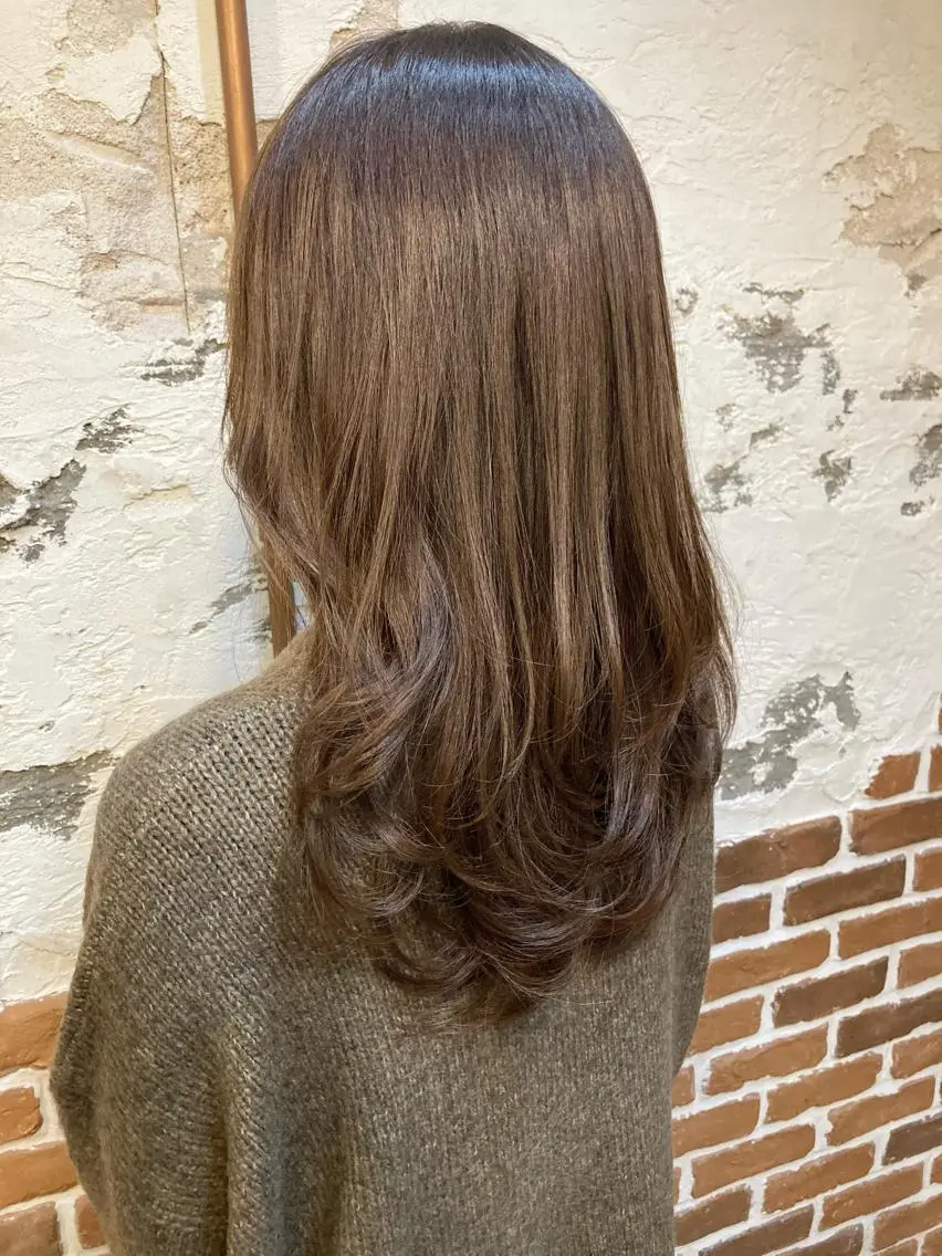 セミロング ヘアカラー トリートメント ✨色持ちの良い艶 カラー✨蟹江真世のヘアスタイル