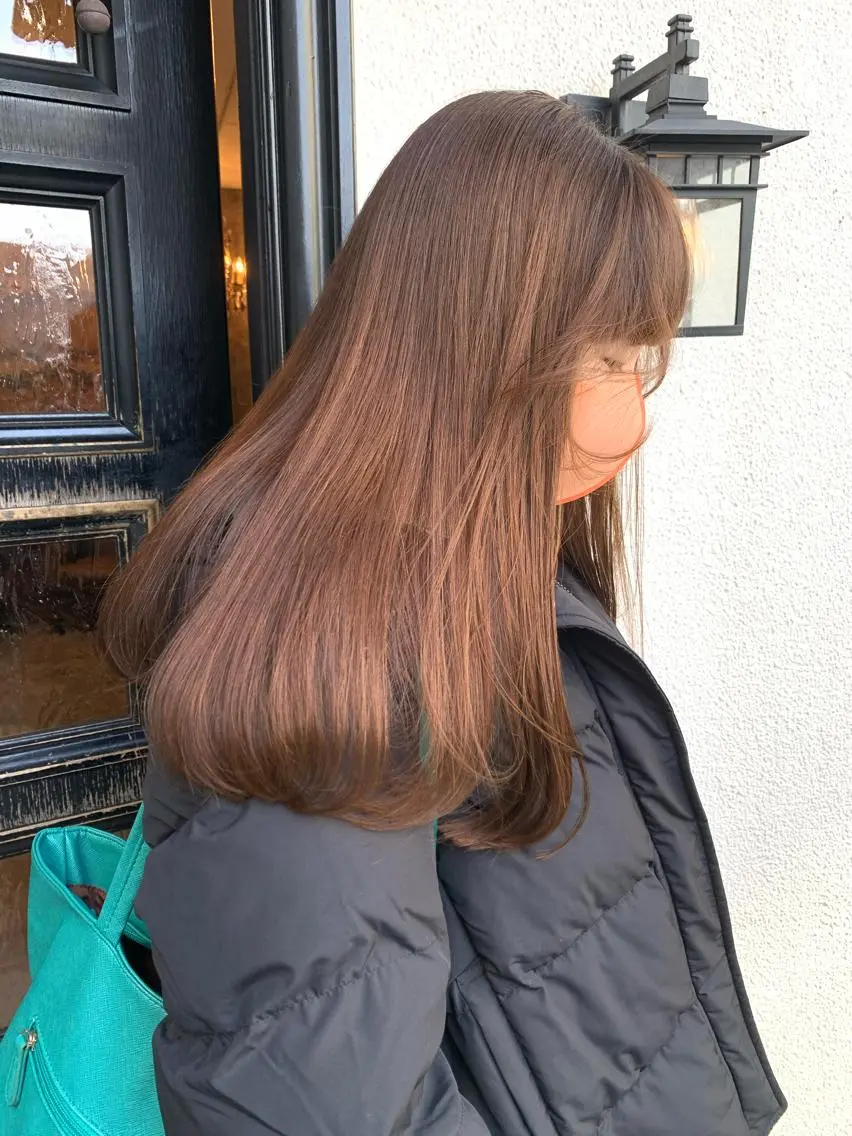 ロング アッシュ ハイレイヤー ハイライト レイヤーカット トリートメント カット トリートメント 🫧ハイトーン✨格安 より質💐マンツーマのヘアスタイル