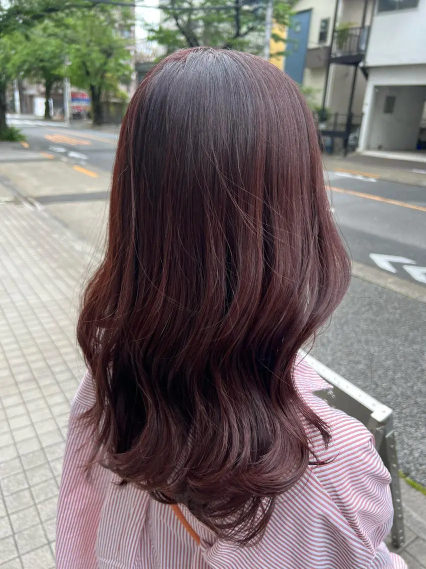 セミロング カラー オタク特化美容師💟 チバコナツのヘアスタイル