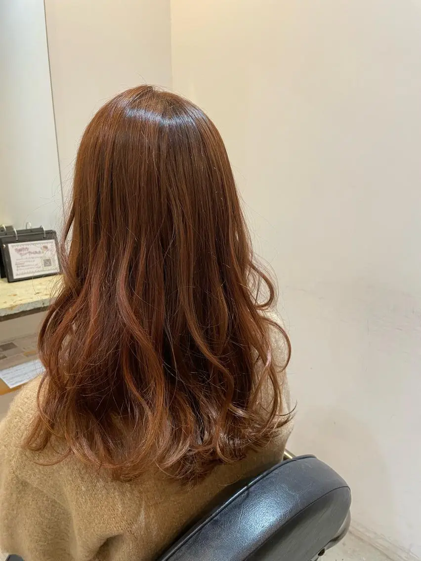 セミロング カラー オレンジ 🎀︎maho/暖色 /レイヤーカット‎のヘアスタイル
