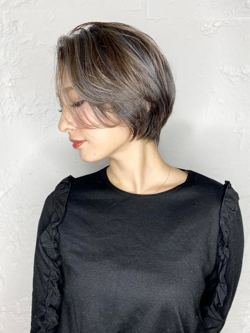 ショート カラー アッシュ アッシュブラウン バレイヤージュ ベージュカラー 黒髪 カット ヘアカラー トリートメント 顔まわりレイヤー× 韓国ヘアオタベシンヤのヘアスタイル