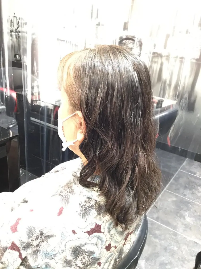 セミロング パーマ Annon プライベートサロンのヘアスタイル