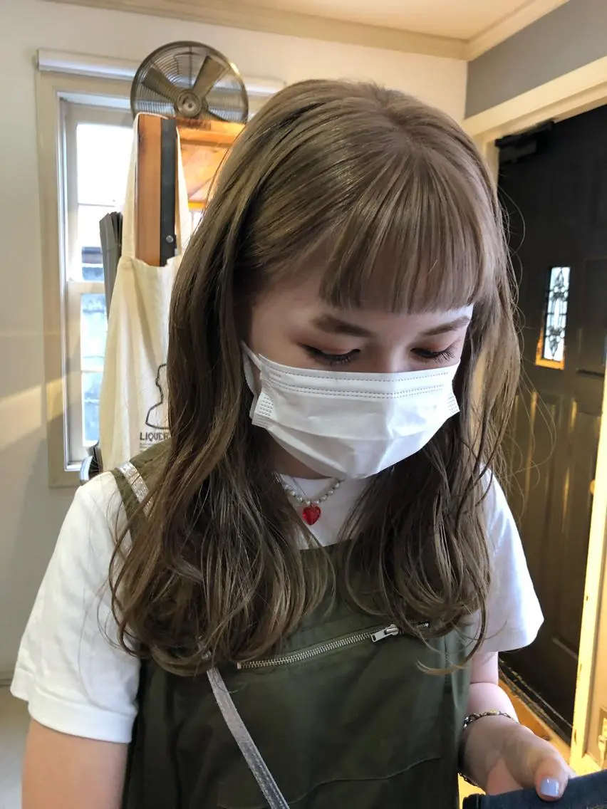 セミロング カラー eri kinjoのヘアスタイル