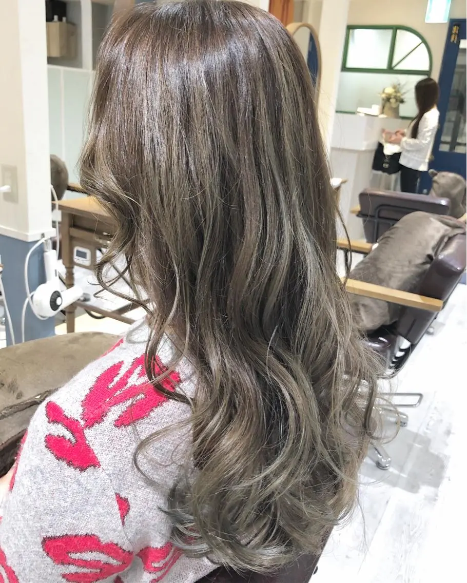 ロング カラー バレイヤージュ 外国人風カラー レイヤーカット ヘアカラー トリートメント 松田 和樹のヘアスタイル