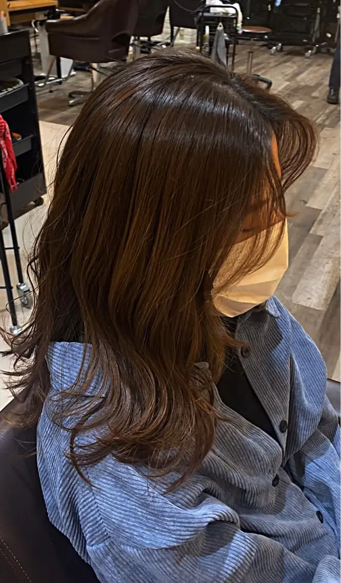 セミロング 横山 カミールのヘアスタイル