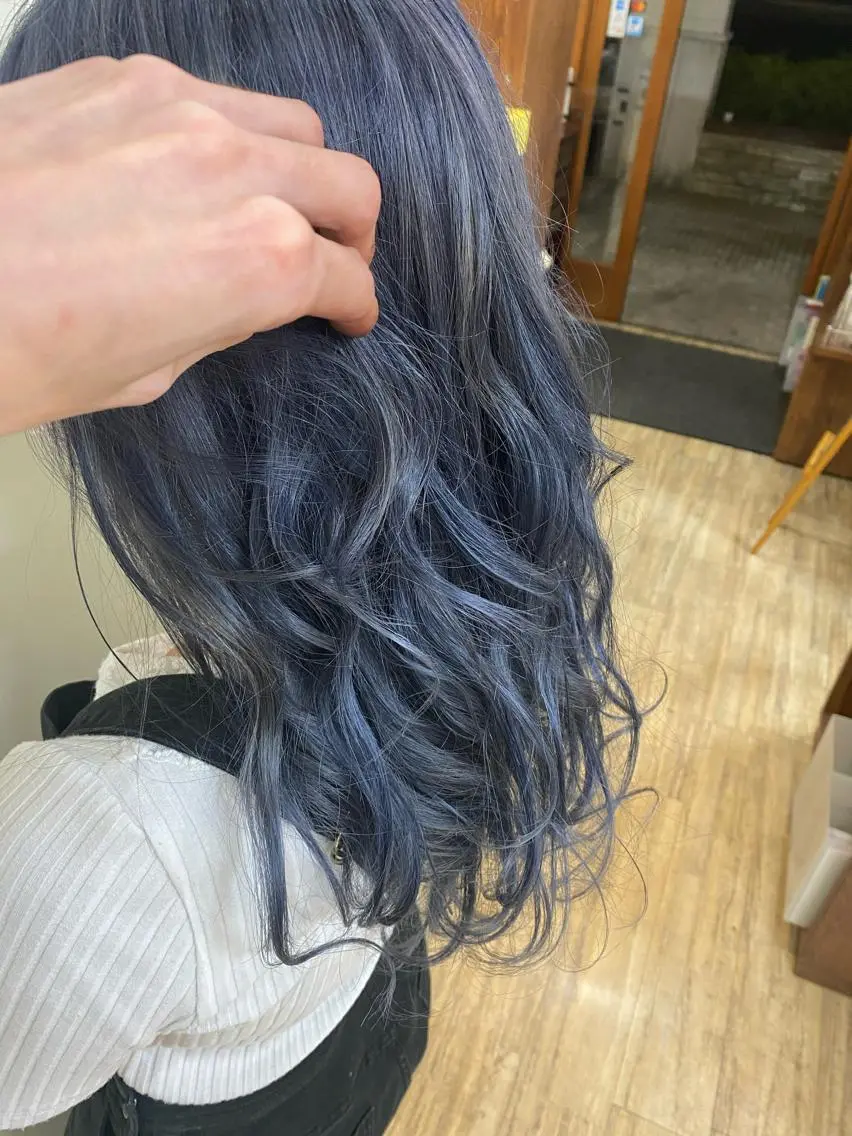 カラー SALOWIN栄 高須大貴のヘアスタイル