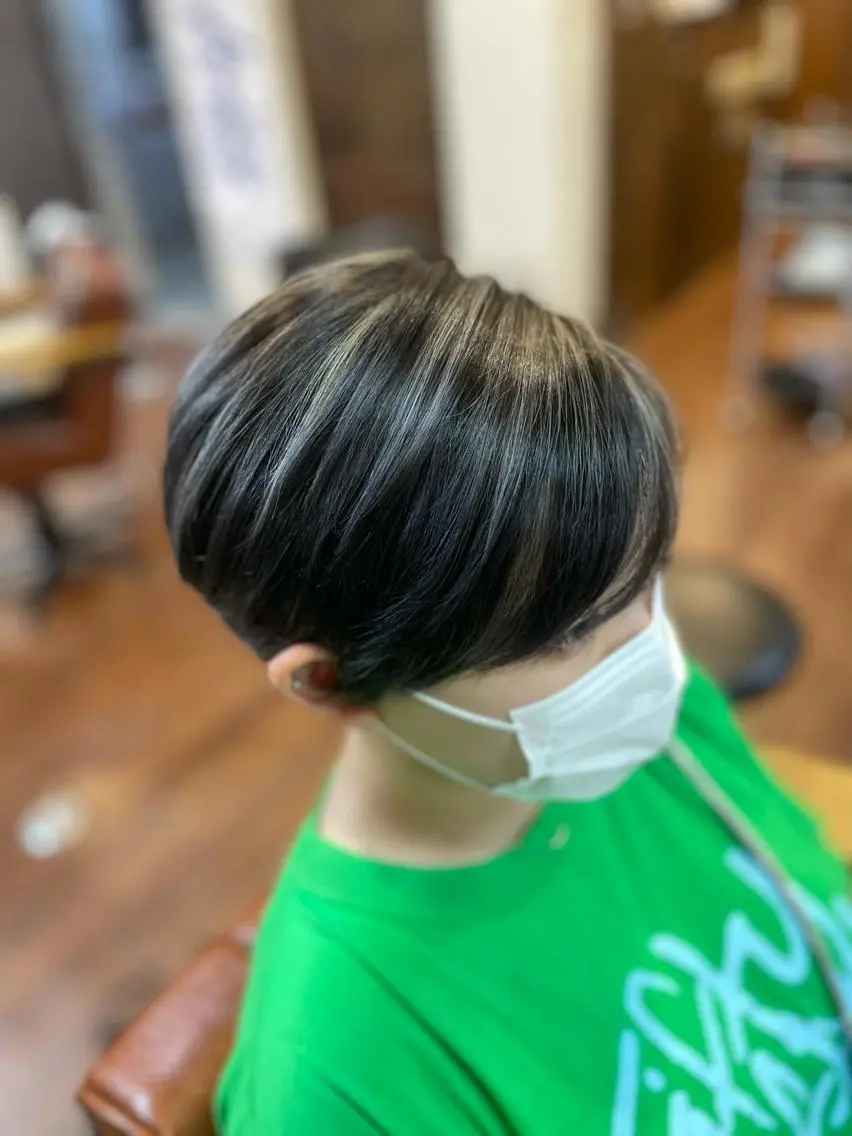ショート カラー ハイライトカラー ハイライト ヘアカラー 🔥梅雨・夏にむけて ☀️中山大輔のヘアスタイル