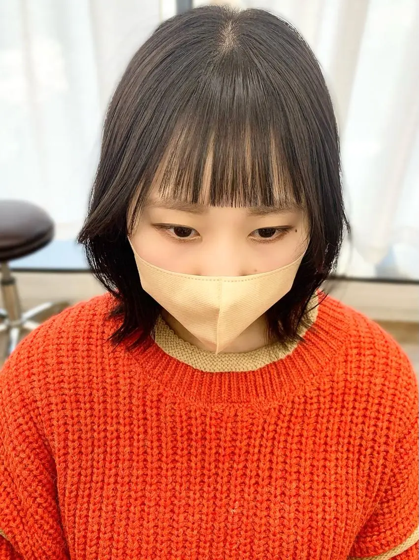 ミディアム カラー パーマ ヘアアレンジ メンズ キッズ ネイル マツエク・マツパ アイブロウ レイヤーカット/ 巻ける縮毛矯正のヘアスタイル