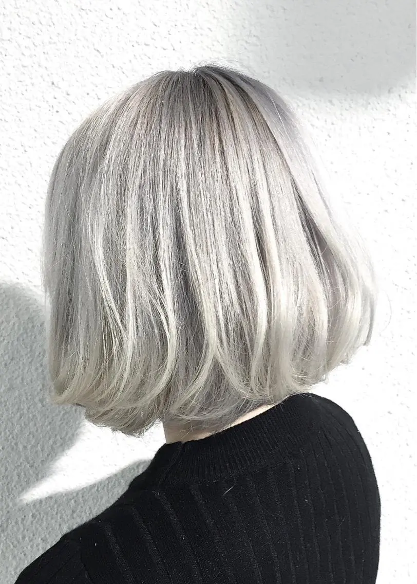 ミディアム カラー ブリーチ ダブルカラー グレージュ ハイライトカラー ハイトーンカラー LadyBeetle 山本泰史のヘアスタイル