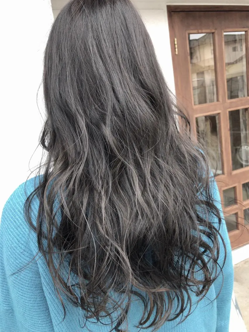 セミロング カラー ハイライトカラー ハイライト レイヤーカット匠 イソザキノリユキのヘアスタイル