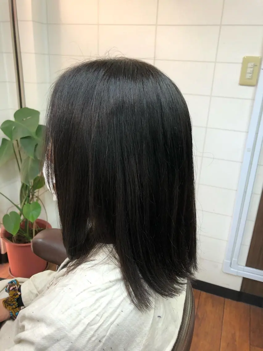 ミディアム カラー キセ ワカナのヘアスタイル