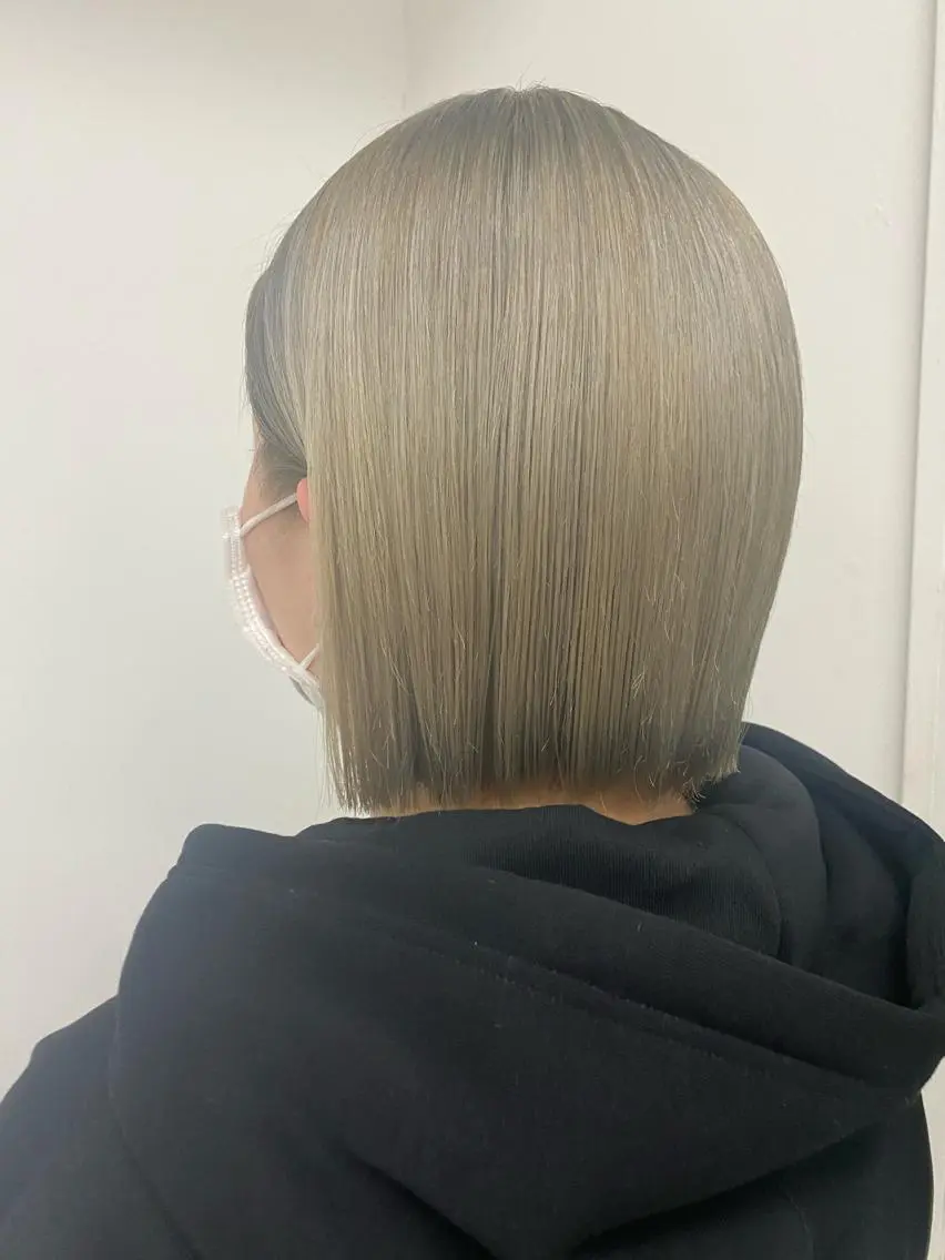ショート カラー ヘアアレンジ ベージュカラー ブロンド ブロンドベージュ ボブ ニュアンスヘア🌔 nanakoのヘアスタイル