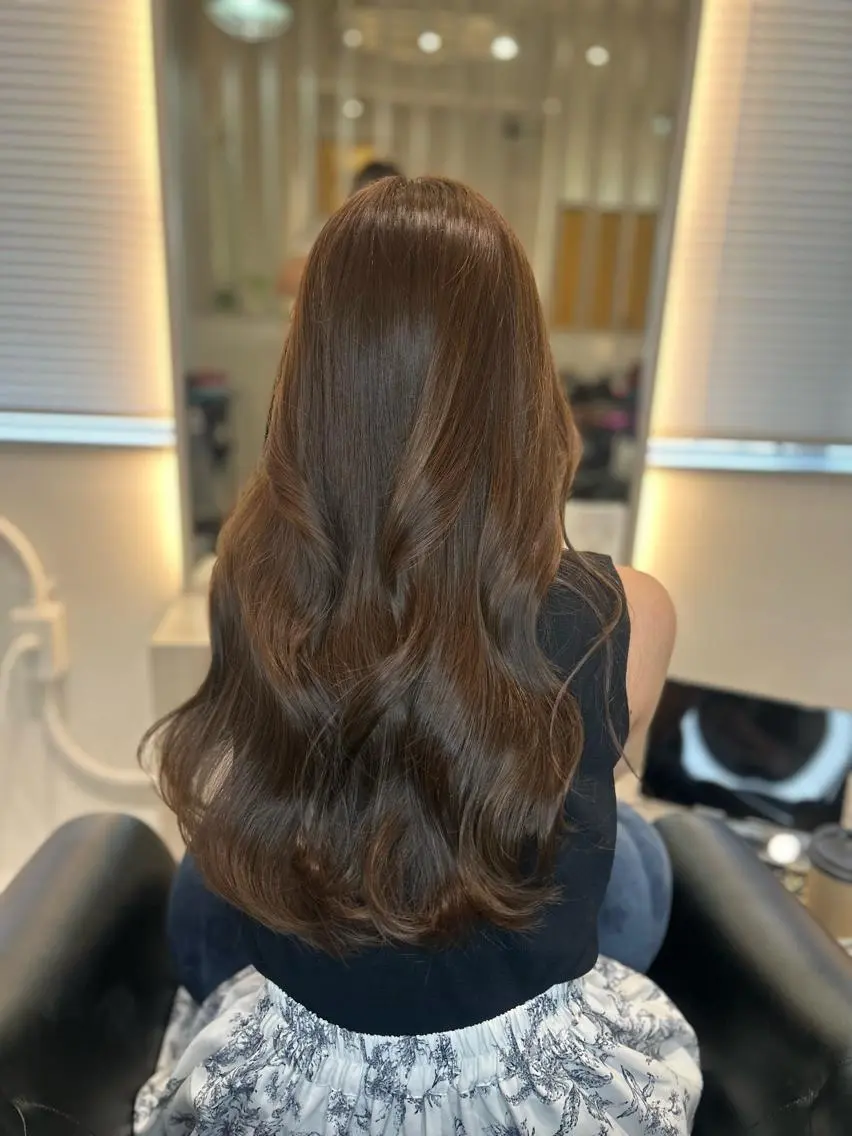 ロング カラー カット ヘアカラー トリートメント emi/髪質改善/ 韓国風/艶カラーのヘアスタイル