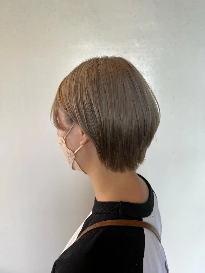 ショート カラー カット ヘアカラー トリートメント 中井 一葉のヘアスタイル