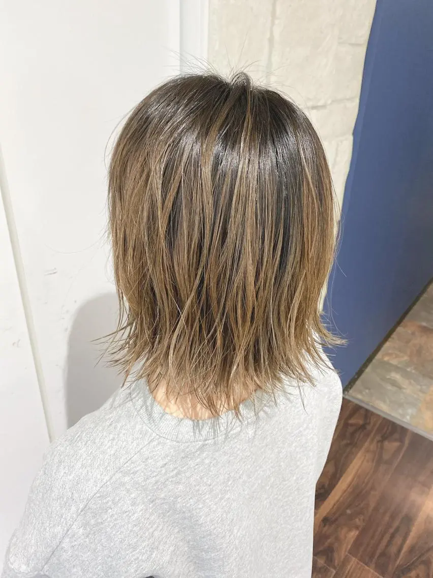 ショート カラー バレイヤージュ レイヤーカット 川合 勇気のヘアスタイル