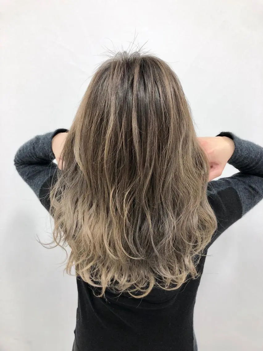 セミロング カラー ヘアアレンジ 🤍ムラ修正ブリーチ 🤍原宿/YUUのヘアスタイル