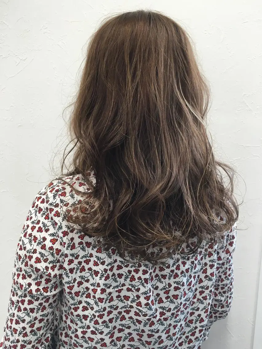 カラー ハイライトカラー ヘアカラー 🤍2nd🤍田所 美希のヘアスタイル