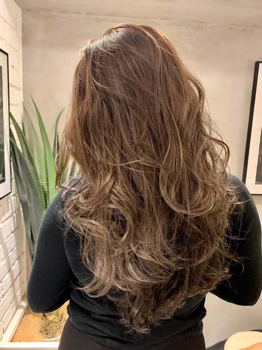ロング 白髪に寄り添う美容師 オギノミワコですのヘアスタイル
