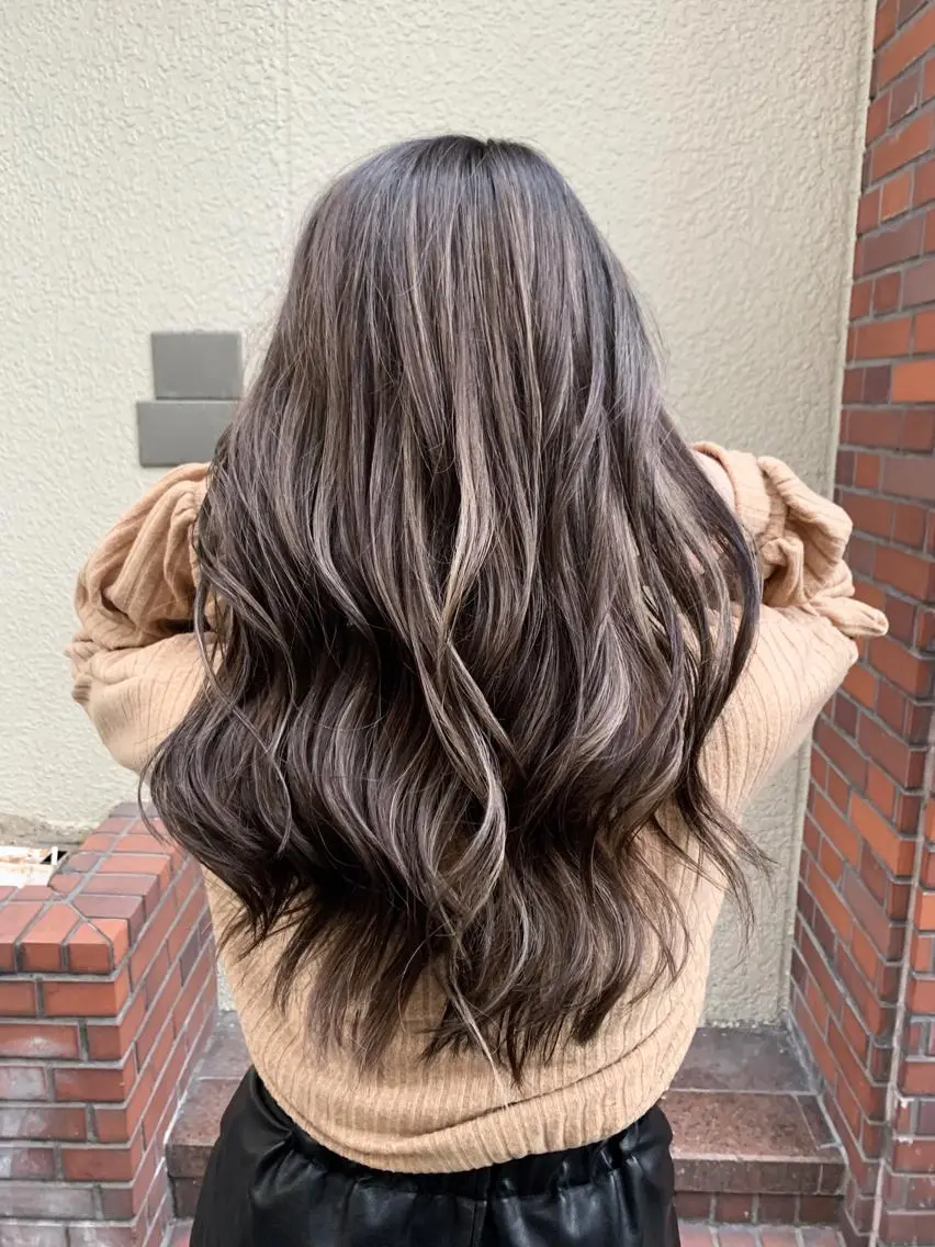 ロング ハイライト レイヤー×縮毛矯正 深見 拓のヘアスタイル