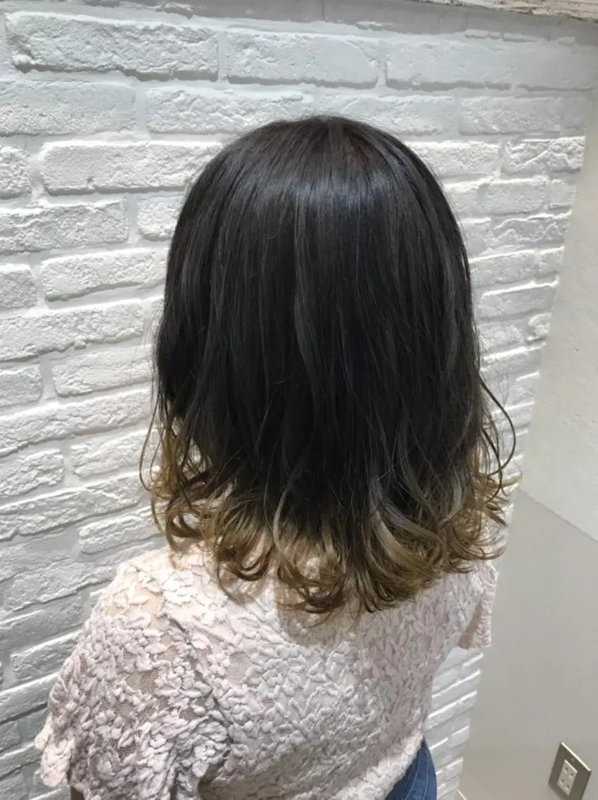 ミディアム カラー イエローカラー GiseL ジゼル六本松のヘアスタイル