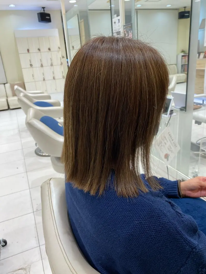 ミディアム カラー 切りっぱなしボブ ハイライトカラー ボブ ハイライト メンズサロンGRIT 店長　深山一平のヘアスタイル