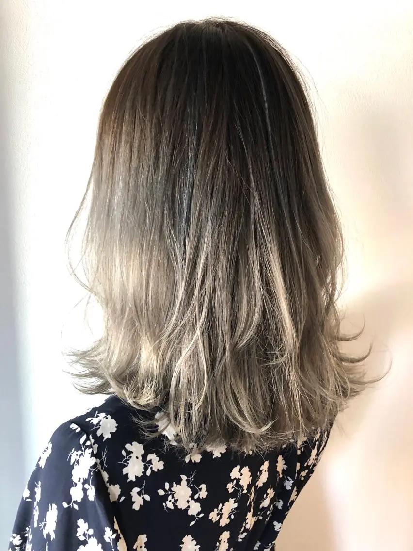 ミディアム カラー ブリーチ OFF YUYAのヘアスタイル
