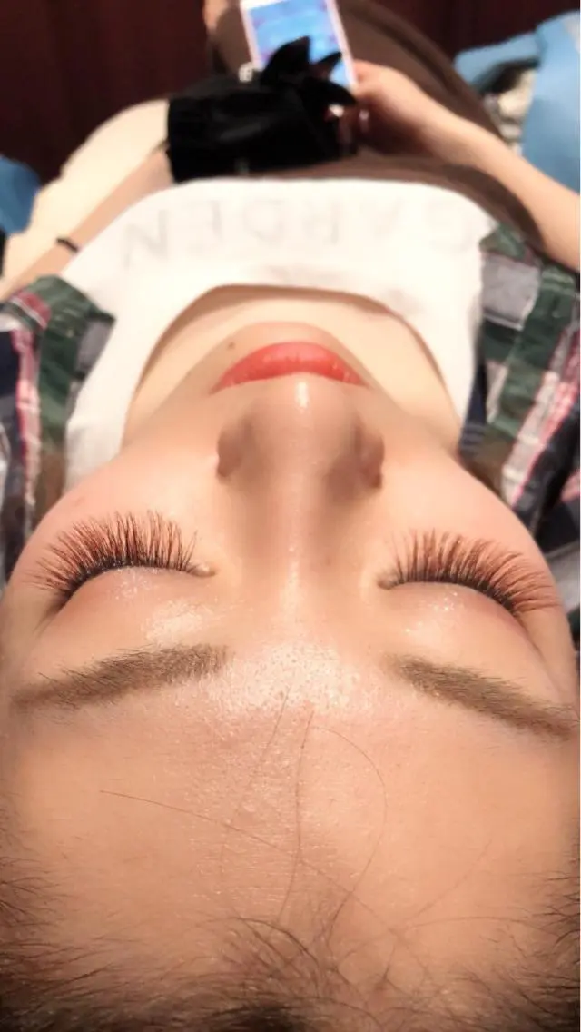 マツエク・マツパ 中村 眞歩のヘアスタイル