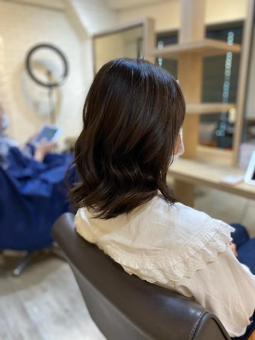 ミディアム カラー ヘアカラー トリートメント ヨシダ フミノリのヘアスタイル