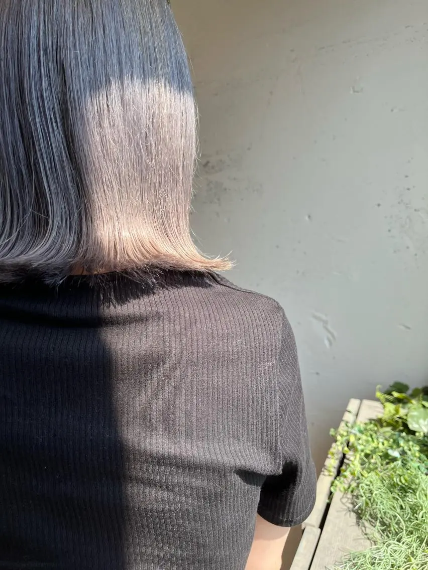 ショート カラー 透明感ハイトーン🦄 キラ🌈のヘアスタイル