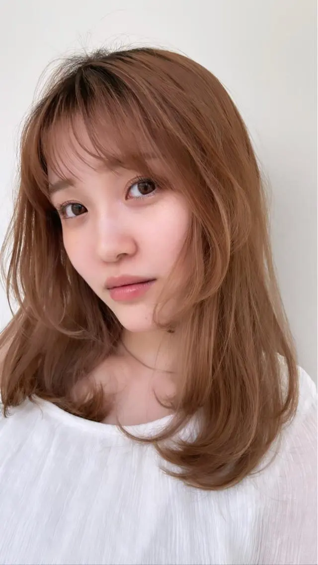 ミディアム 顔周りカット zest kalonのヘアスタイル