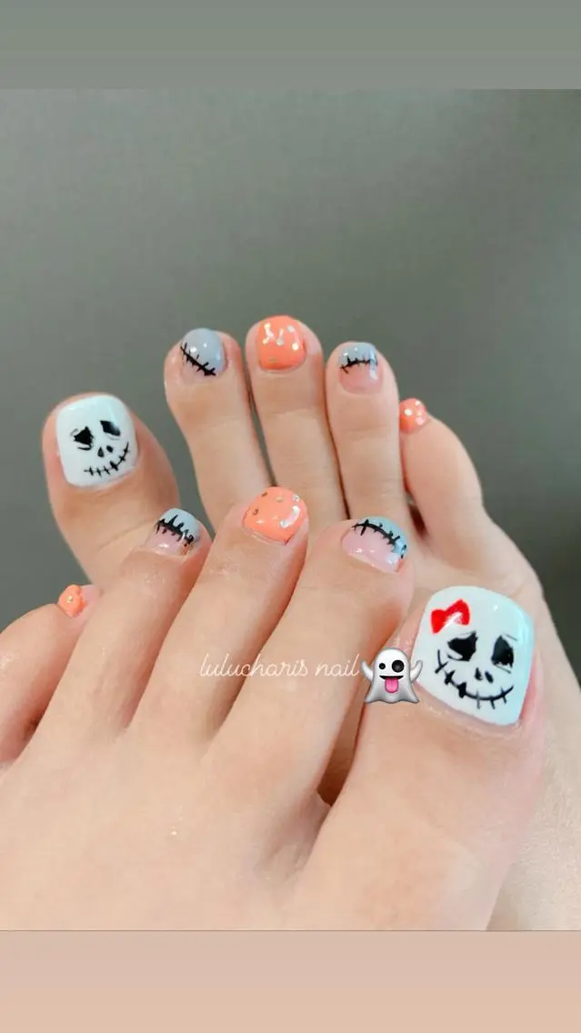 ネイル フットネイル lulucharis nailのネイルデザイン