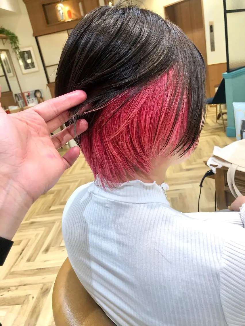 ショート カラー パーマ ヘアアレンジ インナーカラー Londideal 高橋ヒロシのヘアスタイル