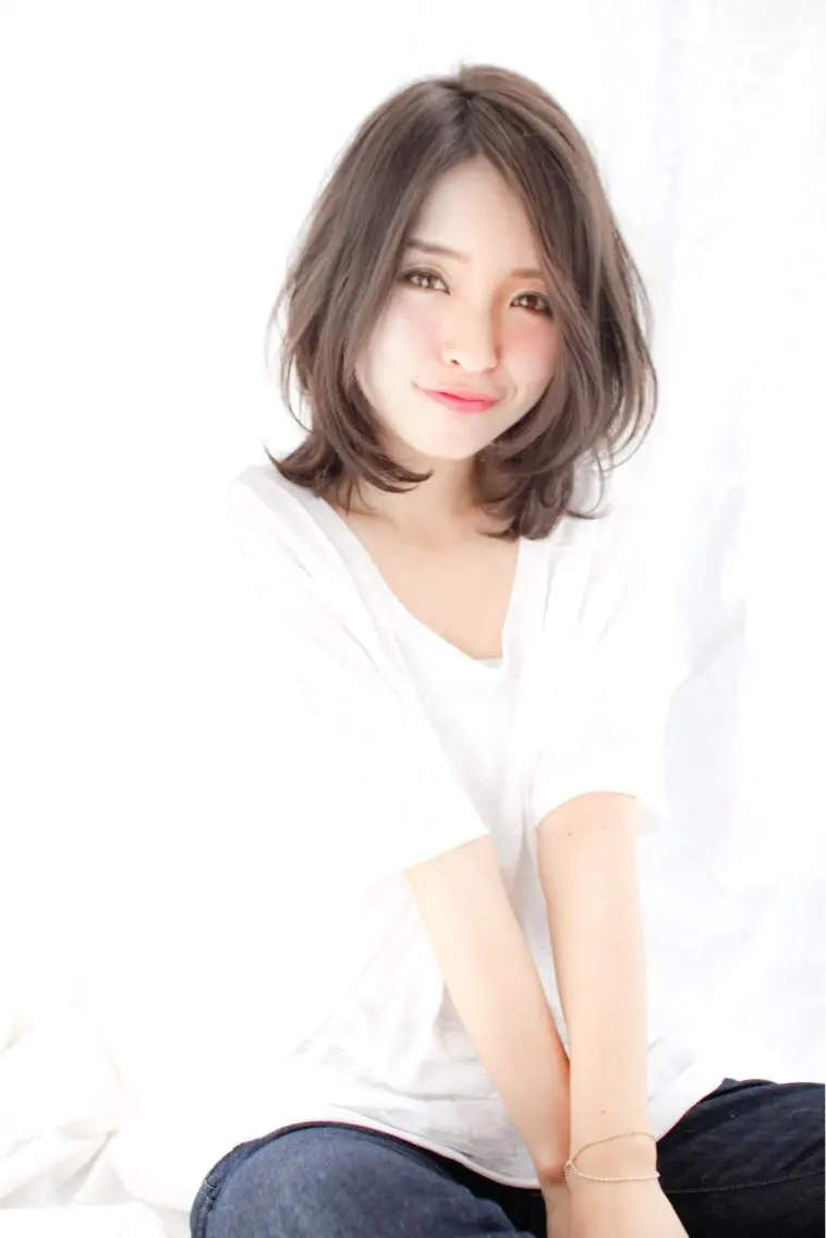 ミディアム カラー パーマ 透明感カラー グレージュ くびれヘア 大人かわいい💍🤍 ボブ/ショートボブのヘアスタイル