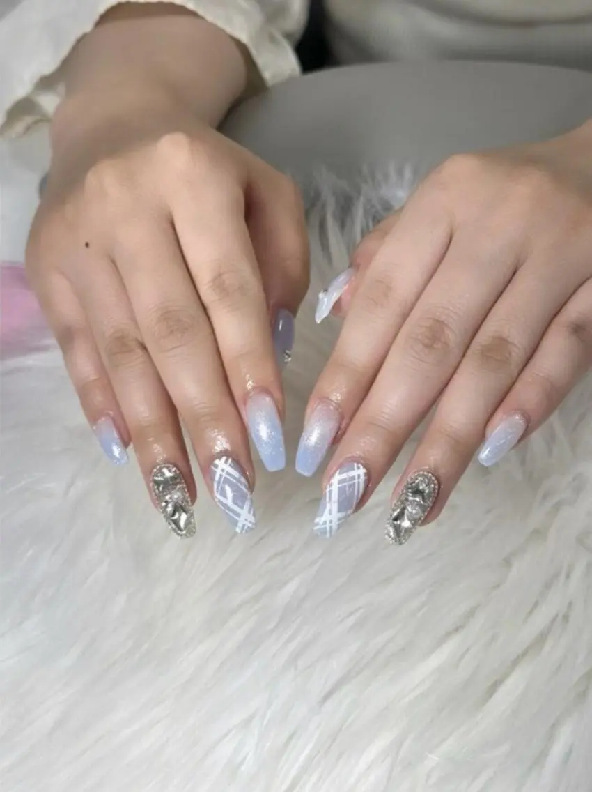 ネイル REBEST南森町 nail🪽のネイルデザイン