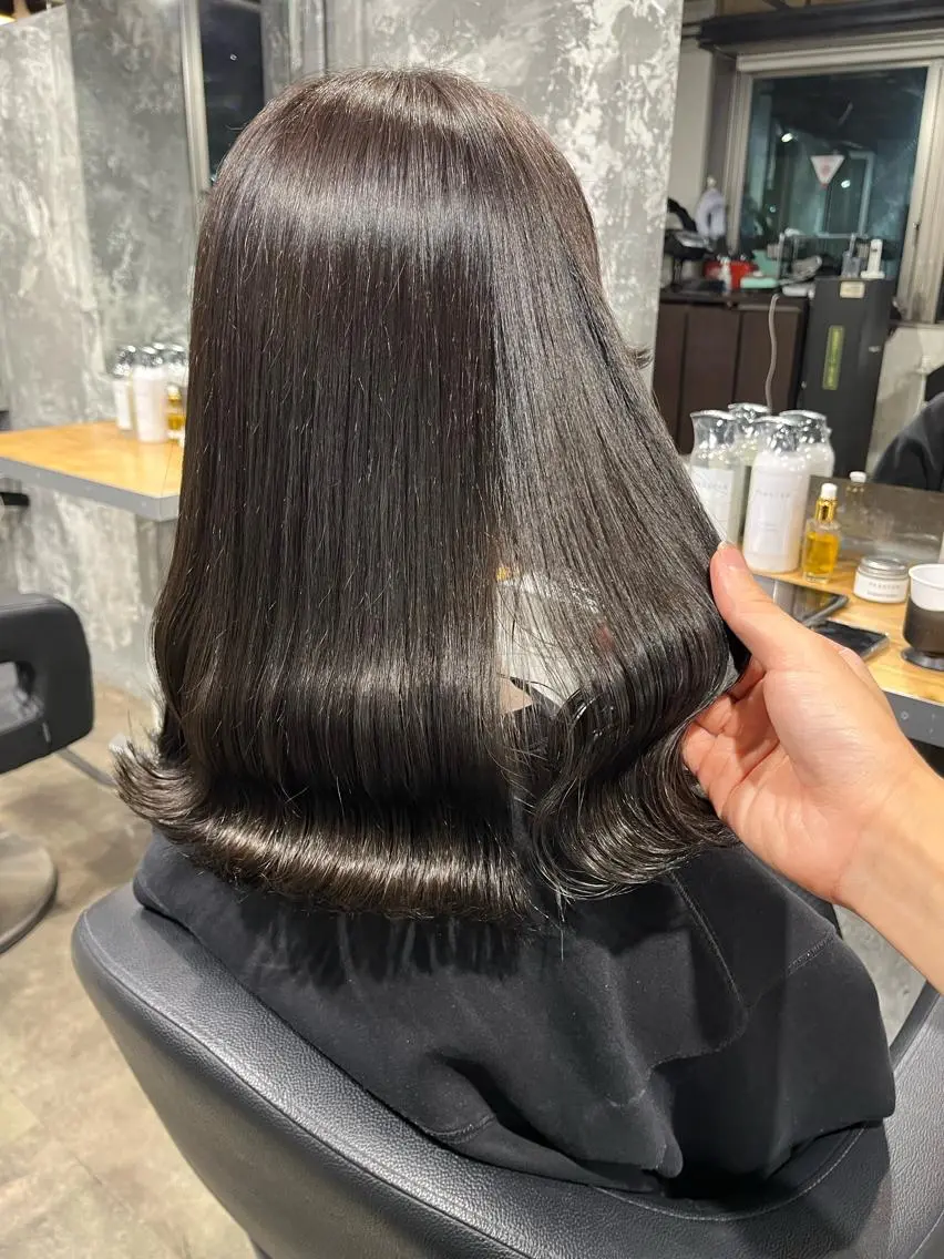 セミロング カット ヘアカラー トリートメント ヘッドスパ ヘアセット 🪞透明感カラー🫧 縮毛矯正🥇かずきのヘアスタイル
