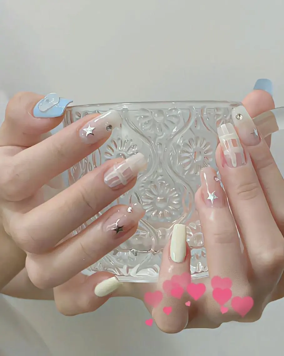 ネイル RAFFINE haru🦋🩵のネイルデザイン