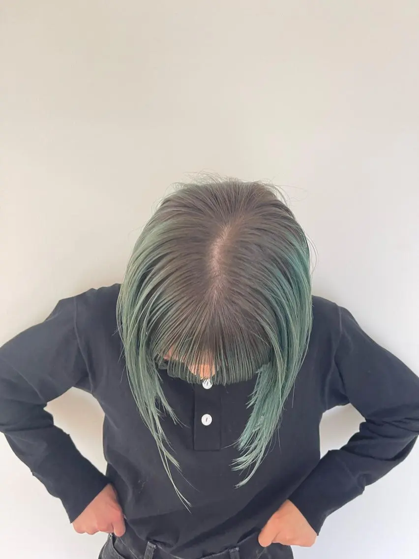ミディアム カラー oma 袮次金 鈴香のヘアスタイル
