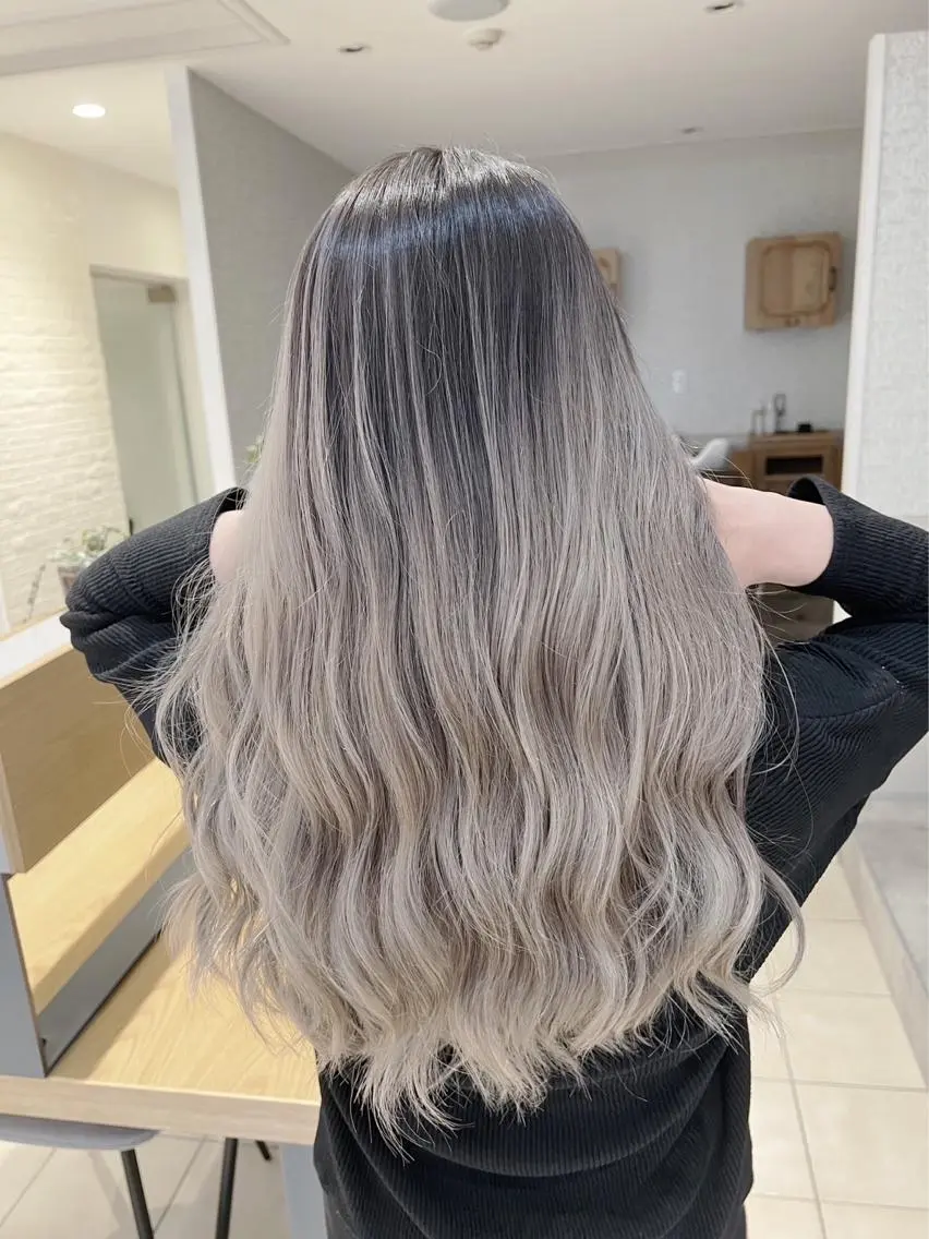 ロング カラー バレイヤージュ グレージュ レイヤーカット 指名数No.1 /NAOYAのヘアスタイル