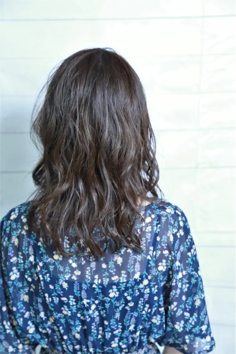 セミロング パーマ 富樫 隆一のヘアスタイル