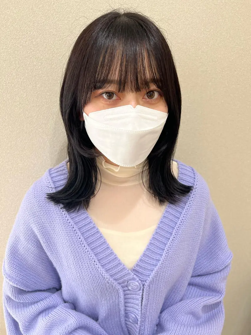 ミディアム カラー 黒髪 ブルーカラー ブルーブラック 外国人対応 佐久間のヘアスタイル