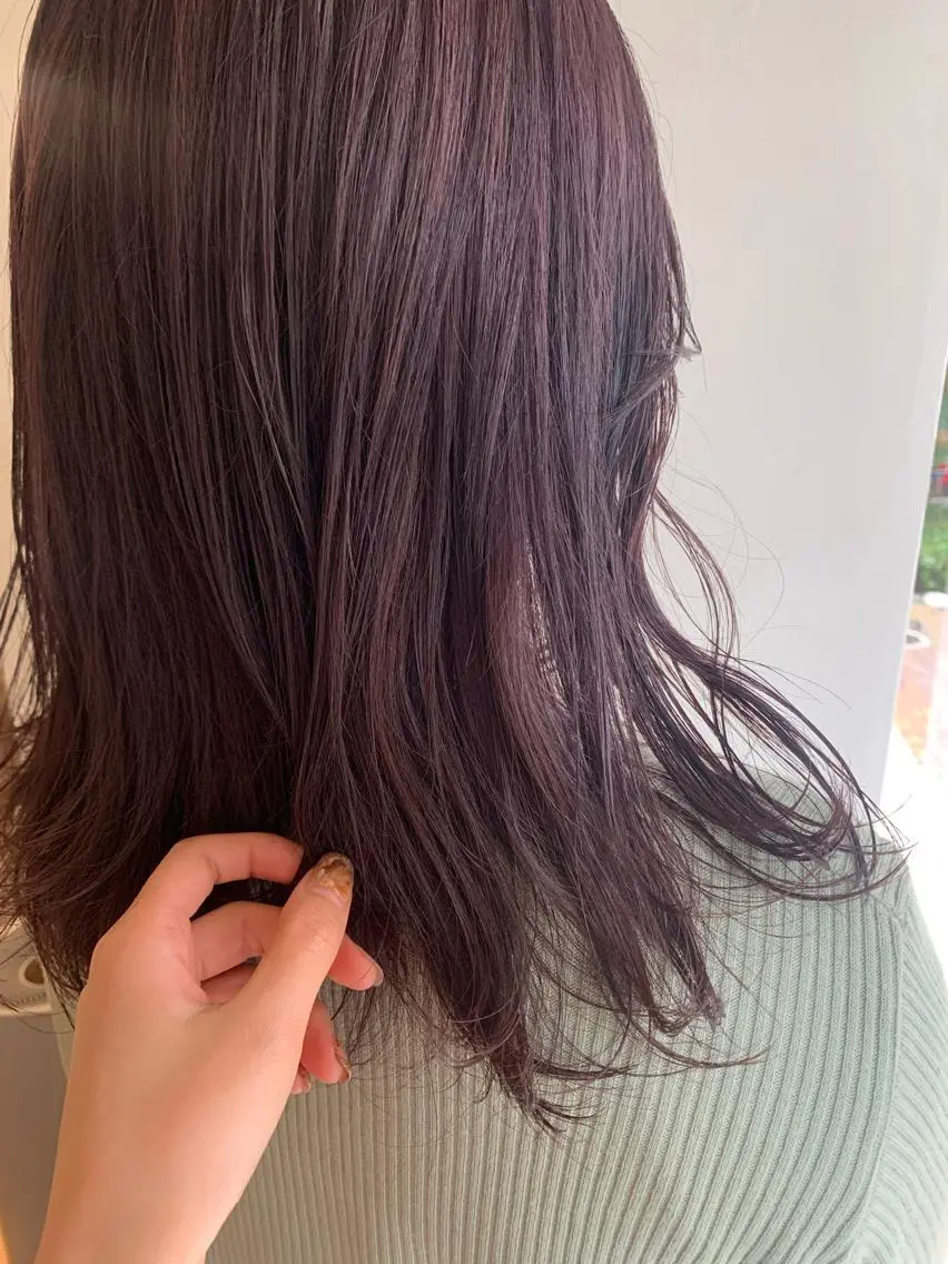 ミディアム カラー ラベンダーカラー yupi🐈‍⬛ レイヤー/パーマのヘアスタイル