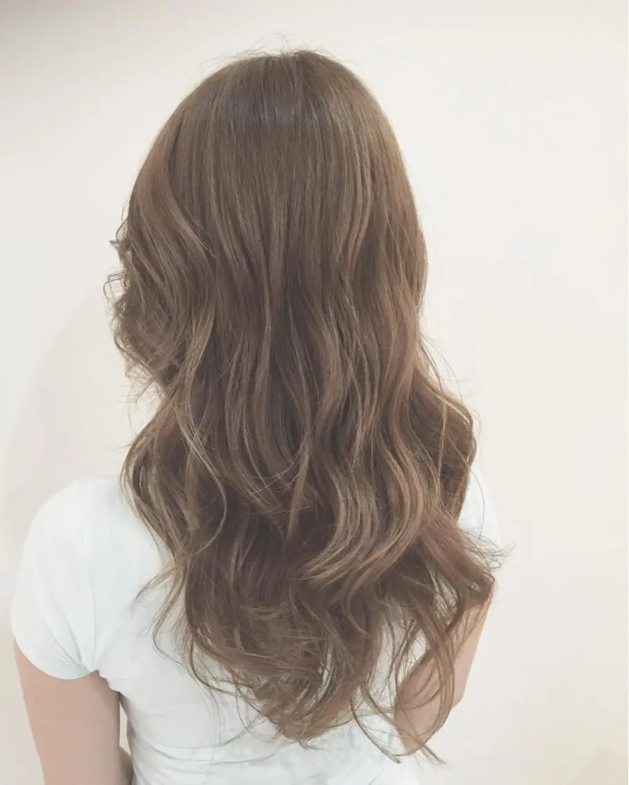 セミロング ロング カラー アッシュ ベージュカラー ハイライトカラー ハイライト ハイトーン×髪質改善 KENTAのヘアスタイル
