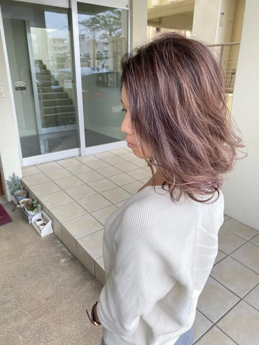 ミディアム カラー イルミナカラー カット ヘアカラー トリートメント grand juteのヘアスタイル