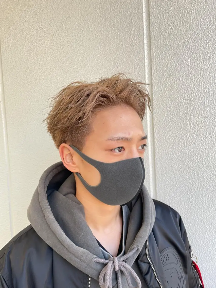 ショート カラー ヘアアレンジ メンズ ベージュカラー ミルクティーベージュ ヘアカラー トリートメント ヘッドスパ ヘアセット 艶カラー✨縮毛矯正✨ 翁長孝輔のヘアスタイル