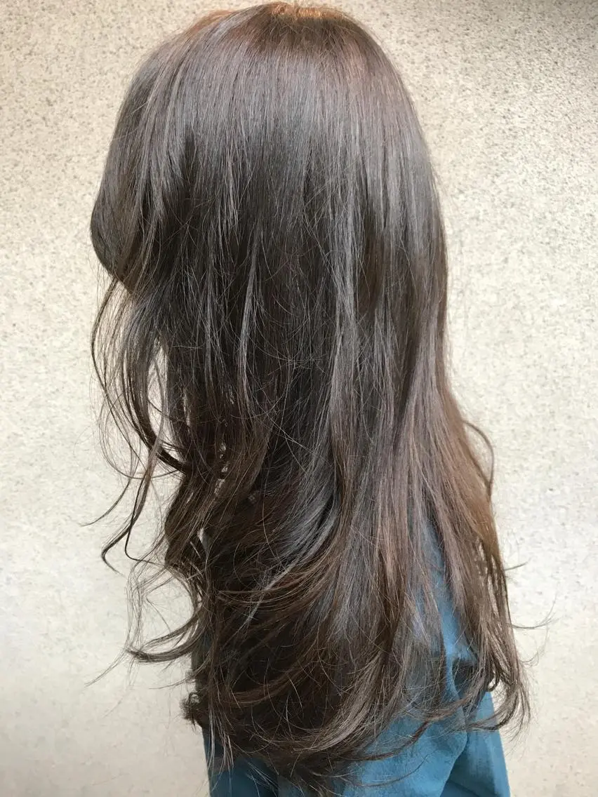 ロング カラー ベージュカラー シルバー vato バトのヘアスタイル