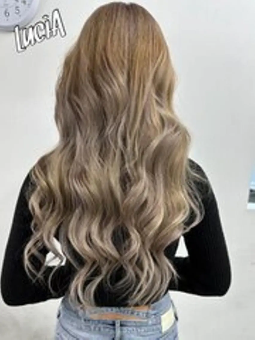 カラー ロング ヘアアレンジ LuciAエクステ カラーNANAのヘアスタイル