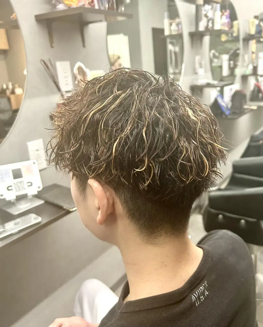 ショート カラー パーマ メンズ カット ヘアカラー パーマ ♦️お任せ美容師♦️ ★ヤマフジ★のヘアスタイル