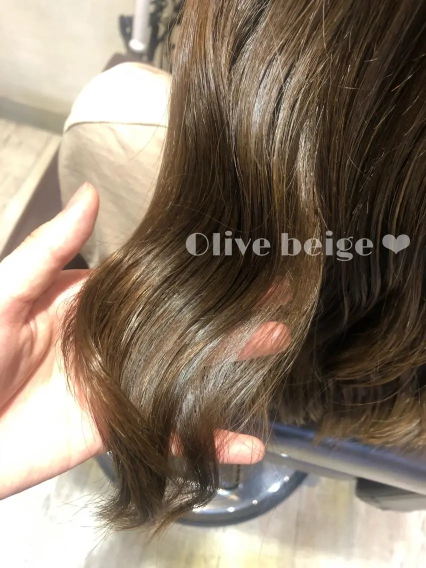 カラー オリーブカラー 郡司 奈南子の眉毛・アイブロウイメージ